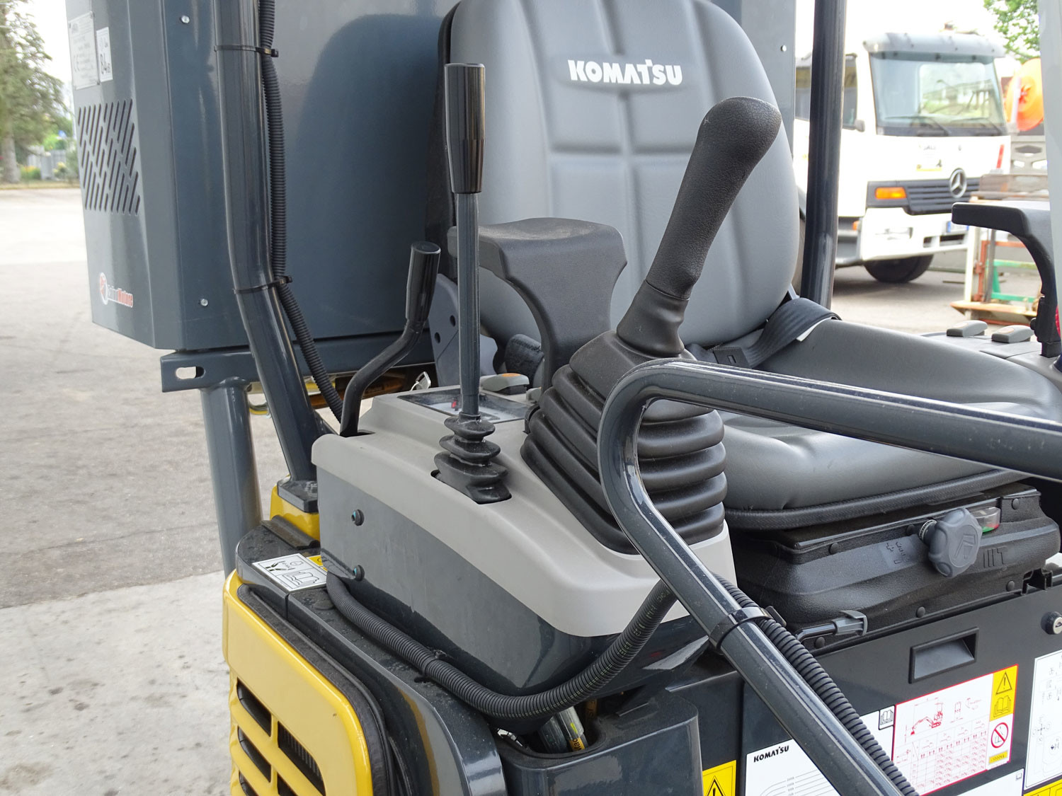 Commandes en cabine Komatsu