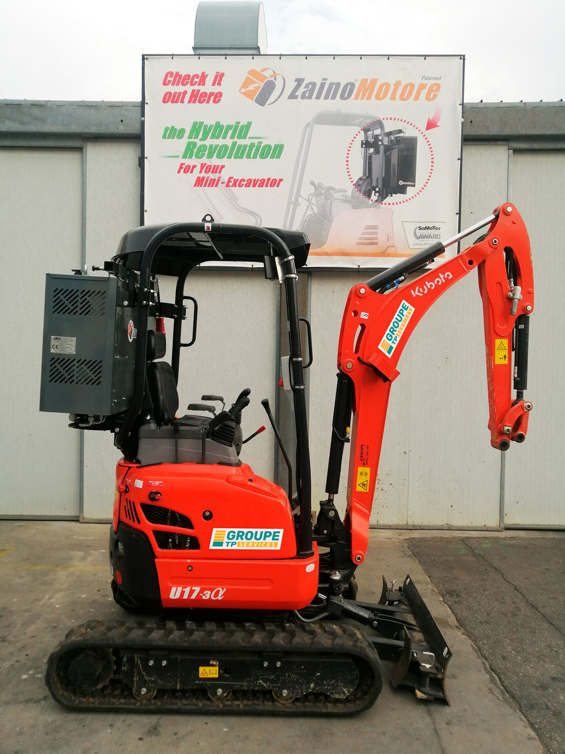 Su Kubota vista lato dx