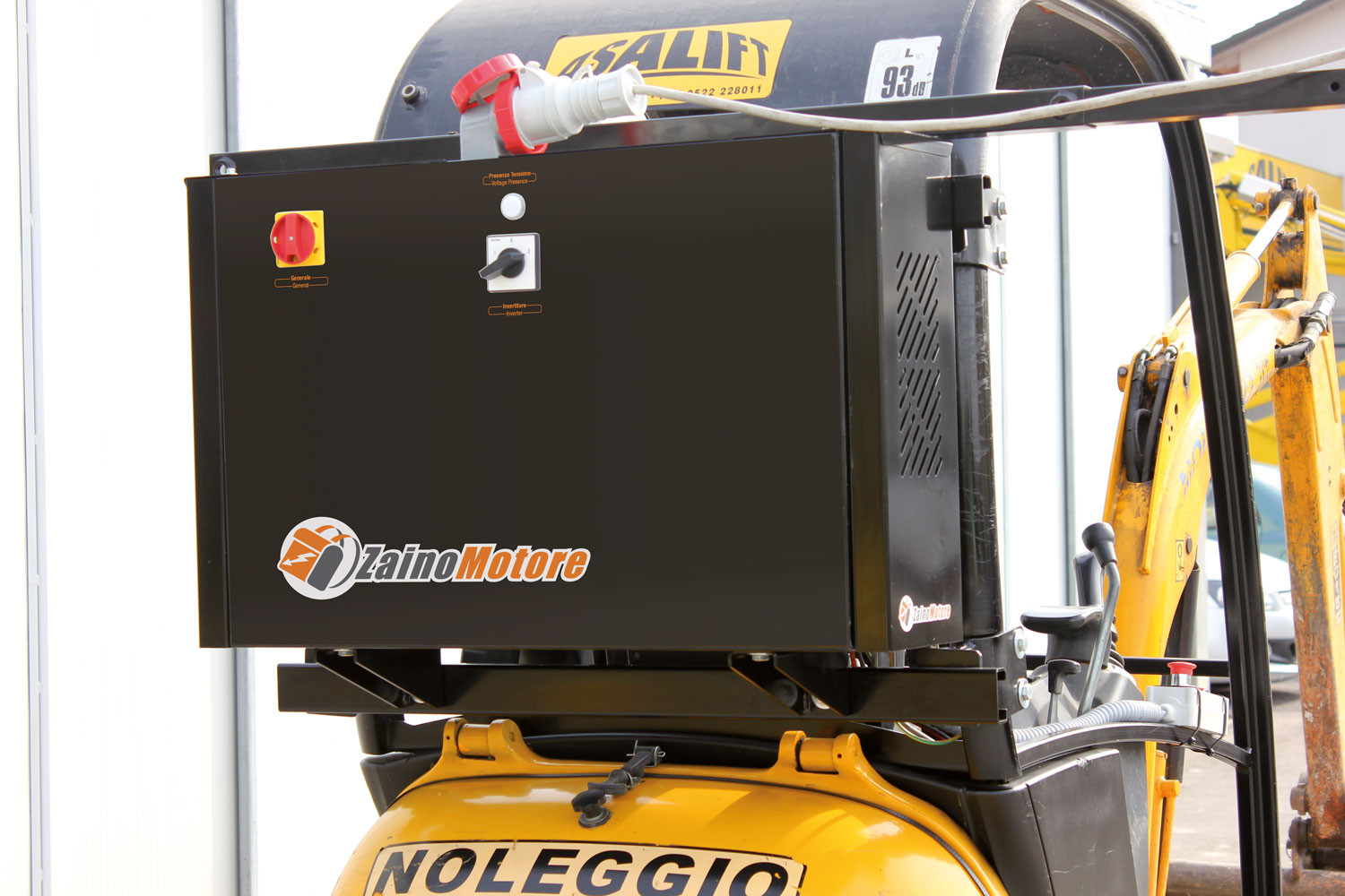 Application sur mini-pelle JCB (vue 3/4 G)